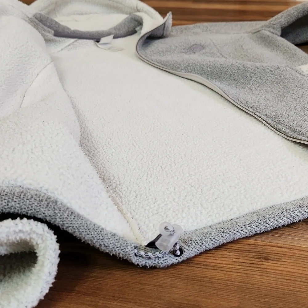 The North Face Heather Gray Teddy Jacket - Picture 5 of 9